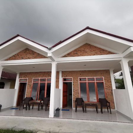 Hisar Guest House Tuktuk Siadong Exterior foto